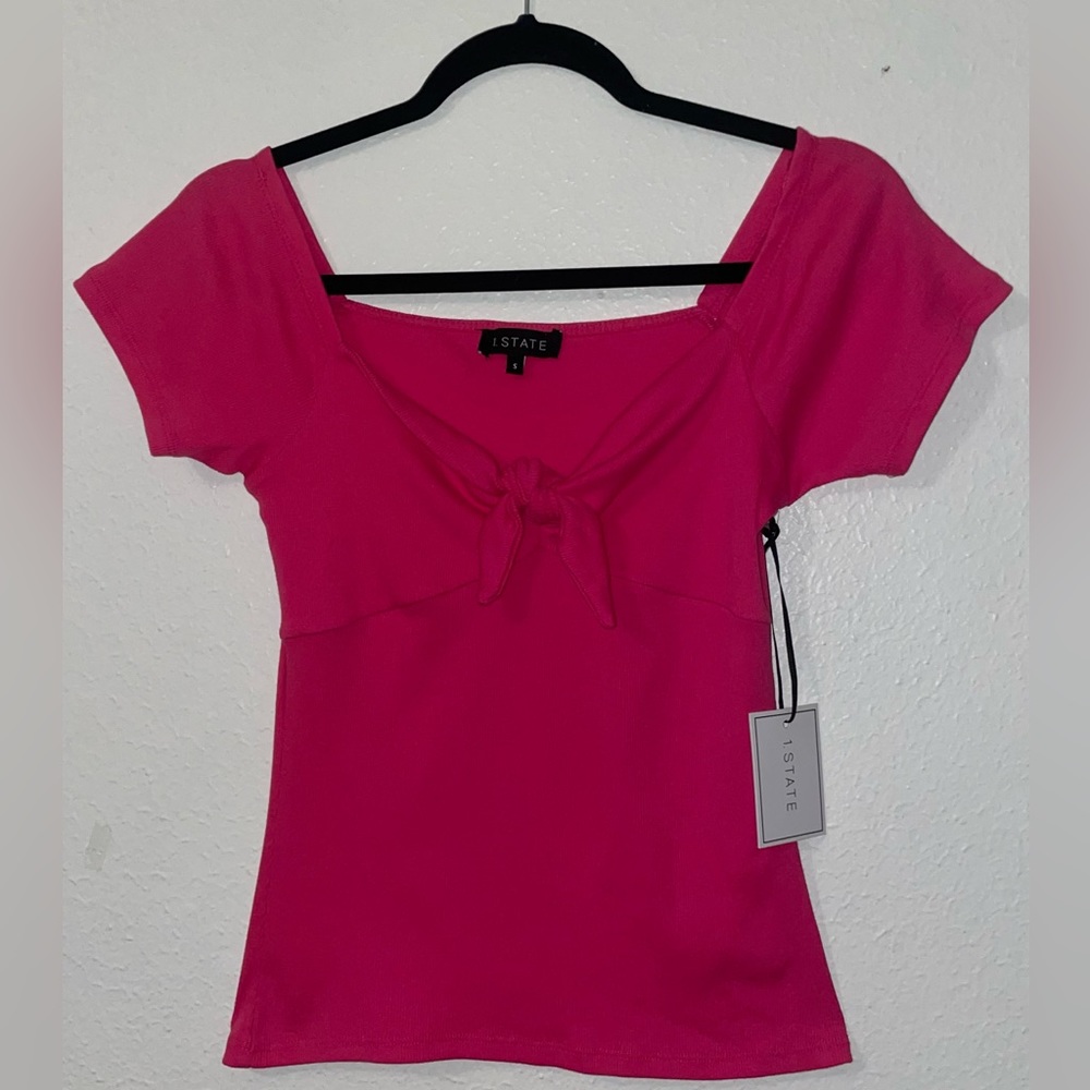 NEW W/ TAG: Women’s Knot Front Top